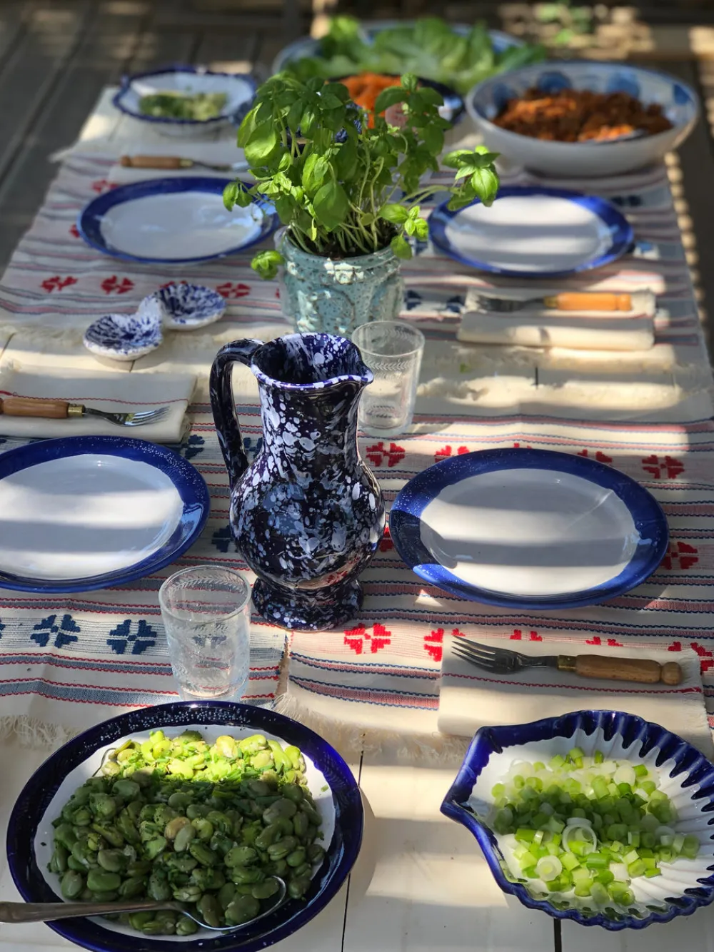 Carolina Irving and Daughters Dinnerware|Anais Double Concha White