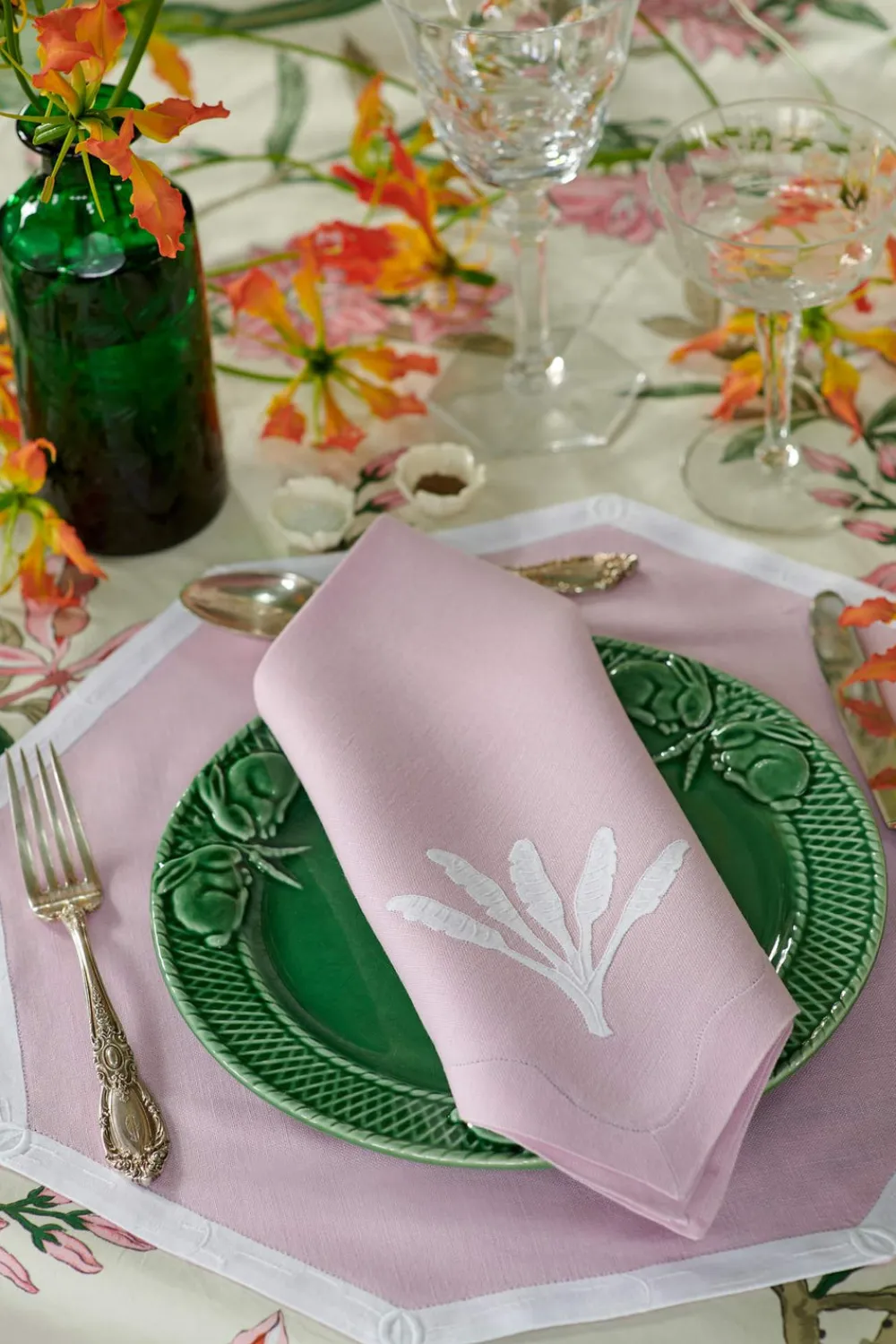 Elizabeth Lake Place Settings & Linens|Bamboo Placemat in Lilac & White, Set of 2