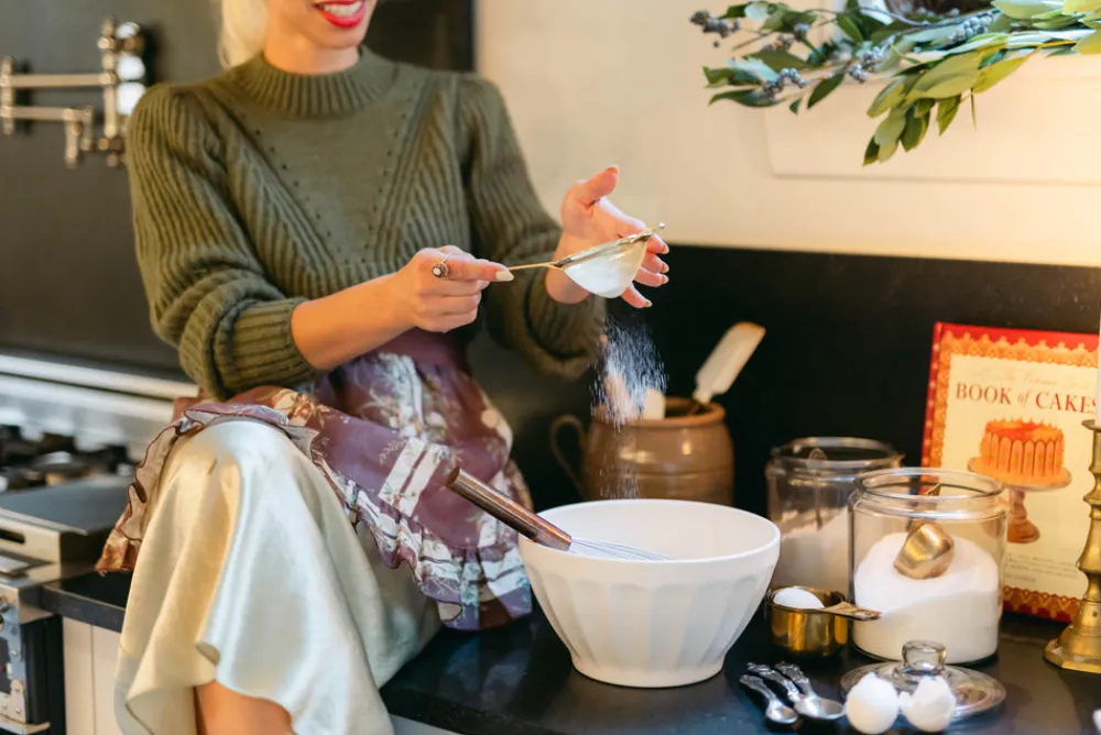 Nadia & Co Place Settings & Linens|Birds in Bloom Apron
