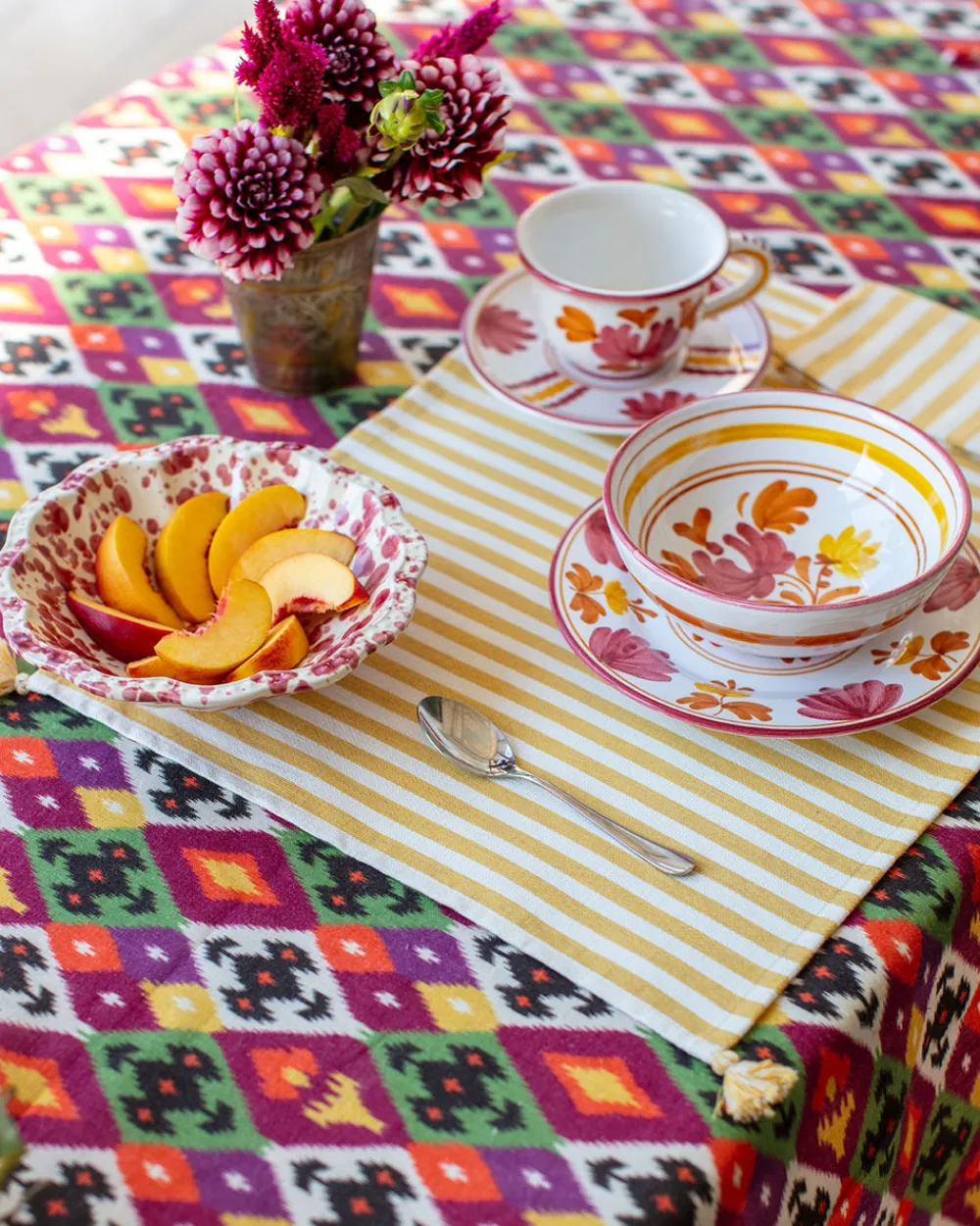 Cabana Dinnerware|Blossom Bowl in Burgundy
