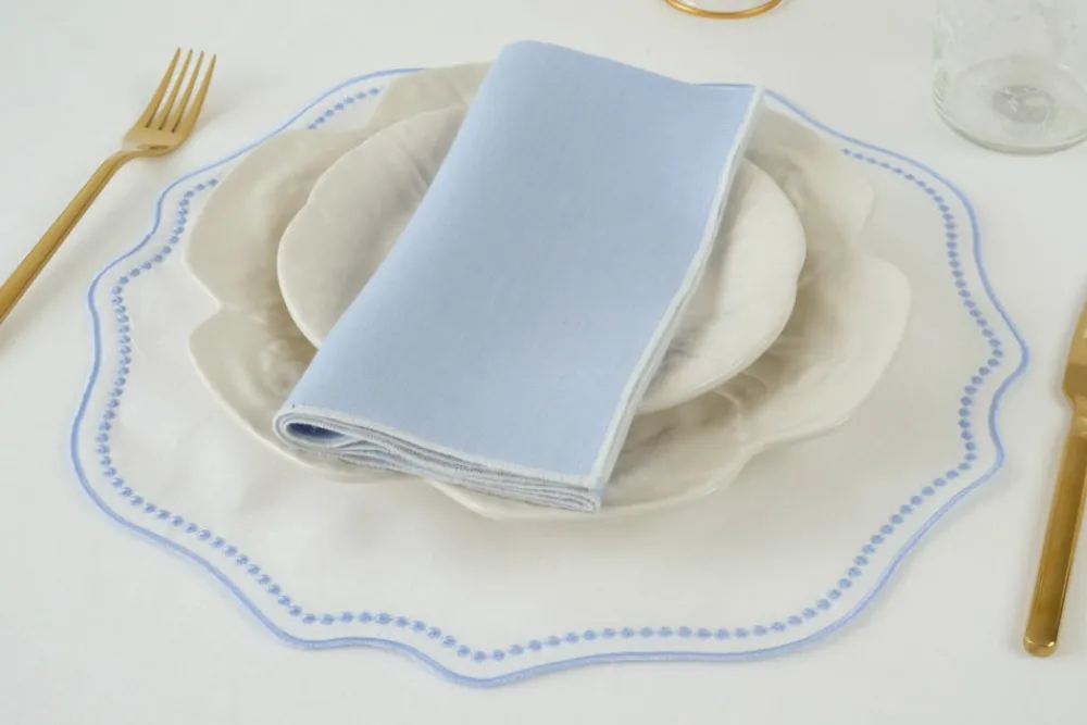 TriChi Design Place Settings & Linens|Blue Dotted White Linen Placemat, Set of 4