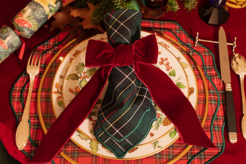 TriChi Design Place Settings & Linens|Burgundy Velvet Napkin Bows, Set of 4