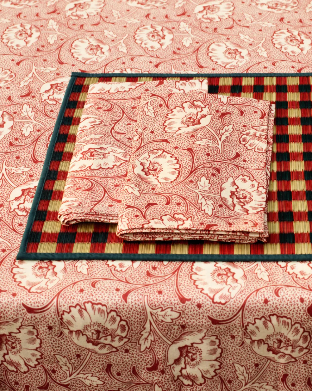 Cabana Place Settings & Linens|Capri Placemat, Red and Blue