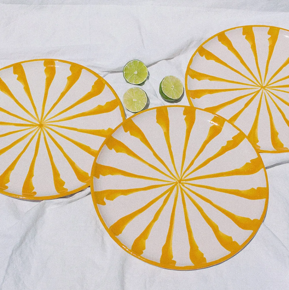Pomelo Casa Dinnerware|Casa Amarilla Dinner Plate with Candy Cane Stripes