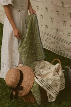 Cucina Cipoletti Place Settings & Linens|Cipoletti x Nadia Co. Fine Italian Linen Tablecloth