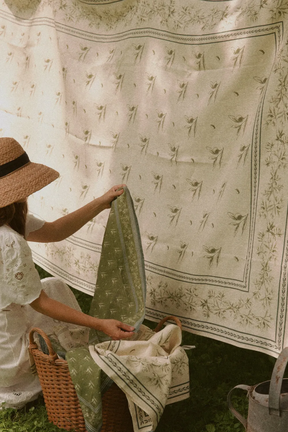 Cucina Cipoletti Place Settings & Linens|Cipoletti x Nadia Co. Fine Italian Linen Tablecloth