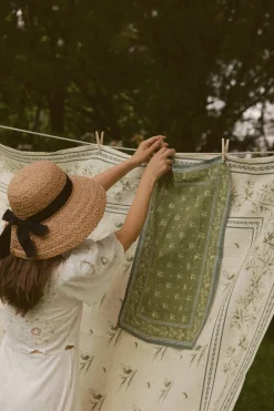 Cucina Cipoletti Place Settings & Linens|Cipoletti x Nadia Co. Fine Italian Linen Hand Towel