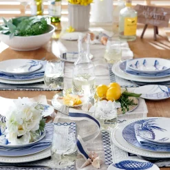 Caskata Dinnerware|Crabs Blue Canapé Plates Boxed, Set of 4