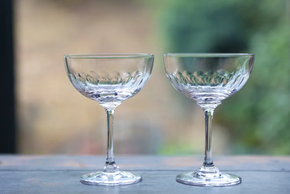 The Vintage List Glassware|Crystal Champagne Saucers with Lens Design