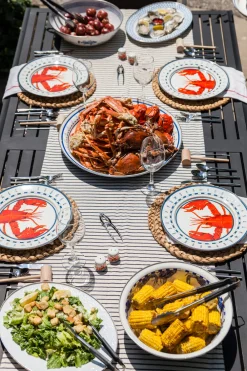 Golden Rabbit Dinnerware|Dinner Plates in Lobster, Set of 4