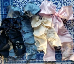 Jefferson Lane Décor|Embroidered Holiday Tree Bow