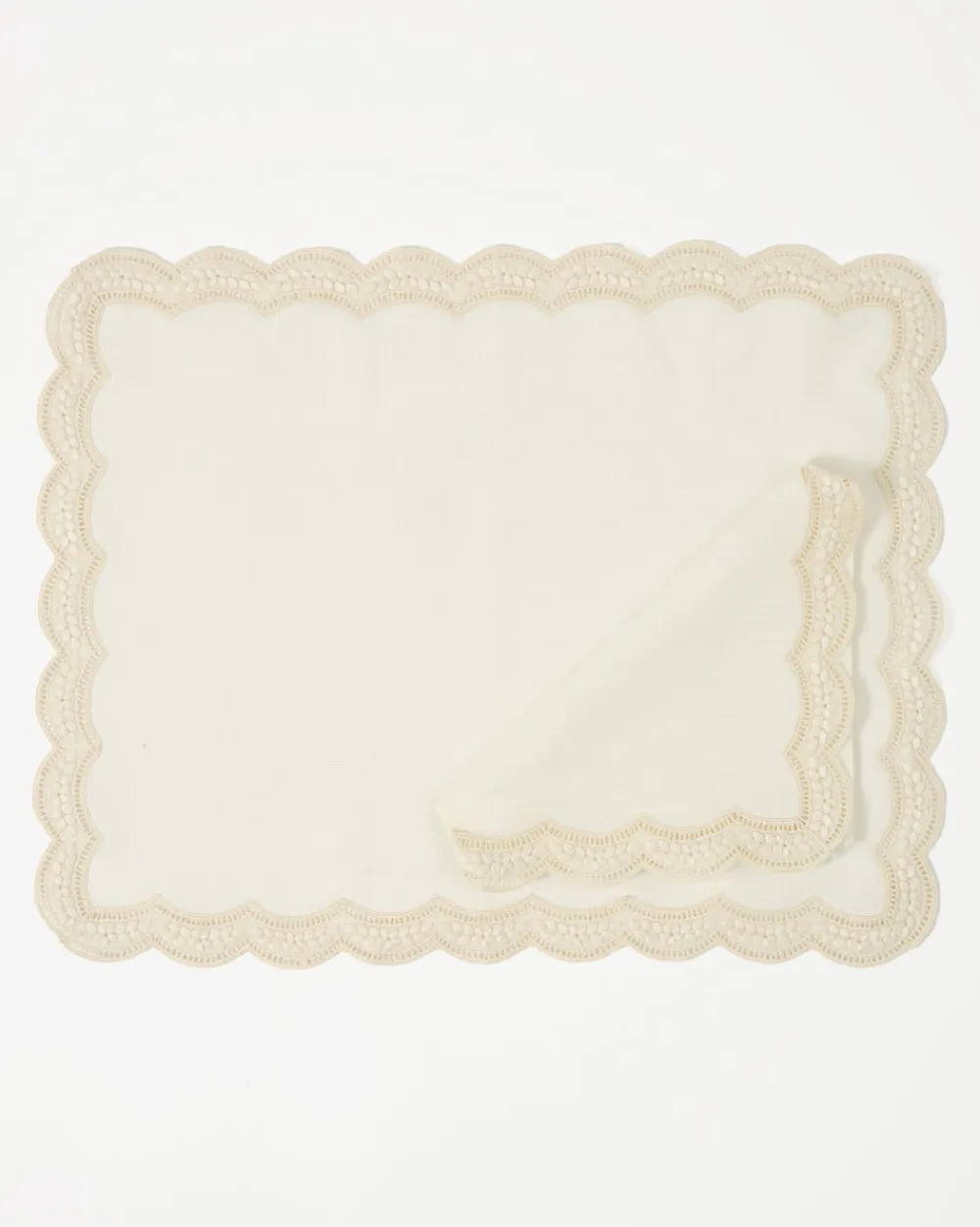 Cabana Place Settings & Linens|Emilia Scallop Embroidered Napkin