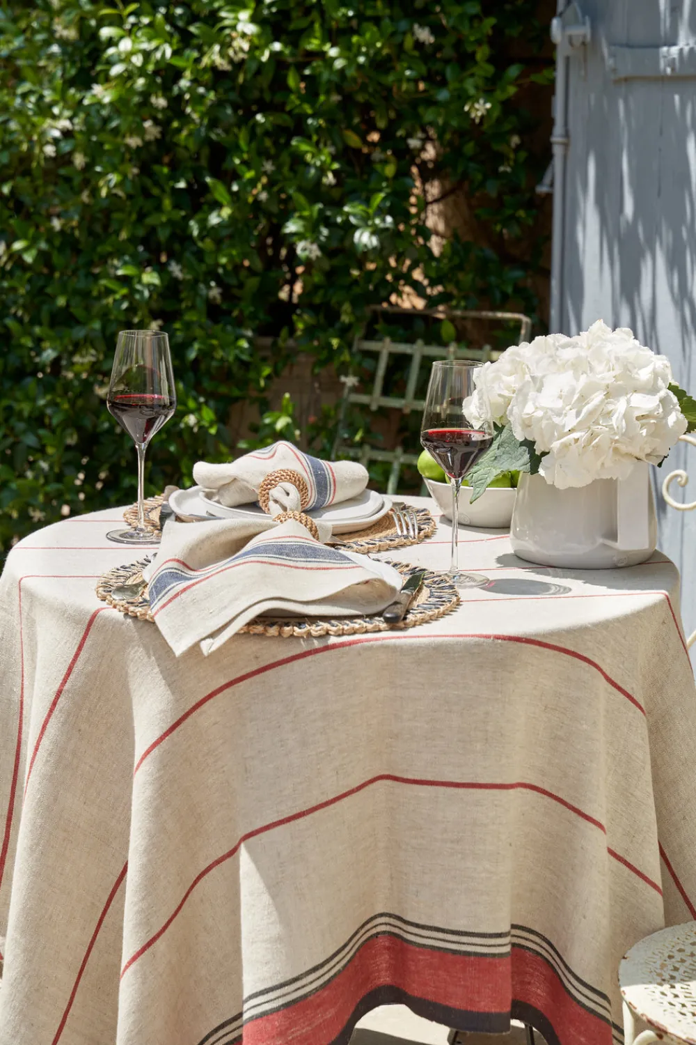 Caravan Place Settings & Linens|Eze 60x60 Tablecloth in Ivory & Red