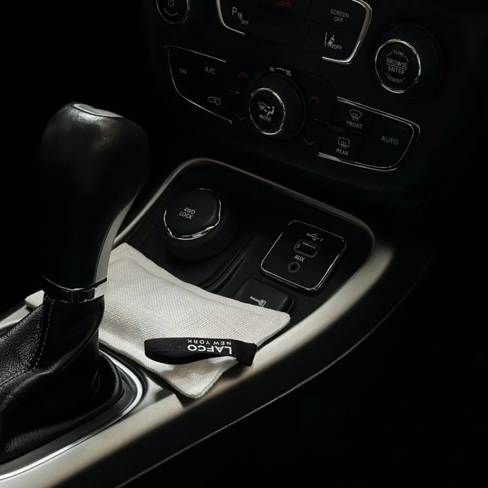 LAFCO New York Candles & Fragrance|Candles|Fresh Cut Gardenia Scented Sachet