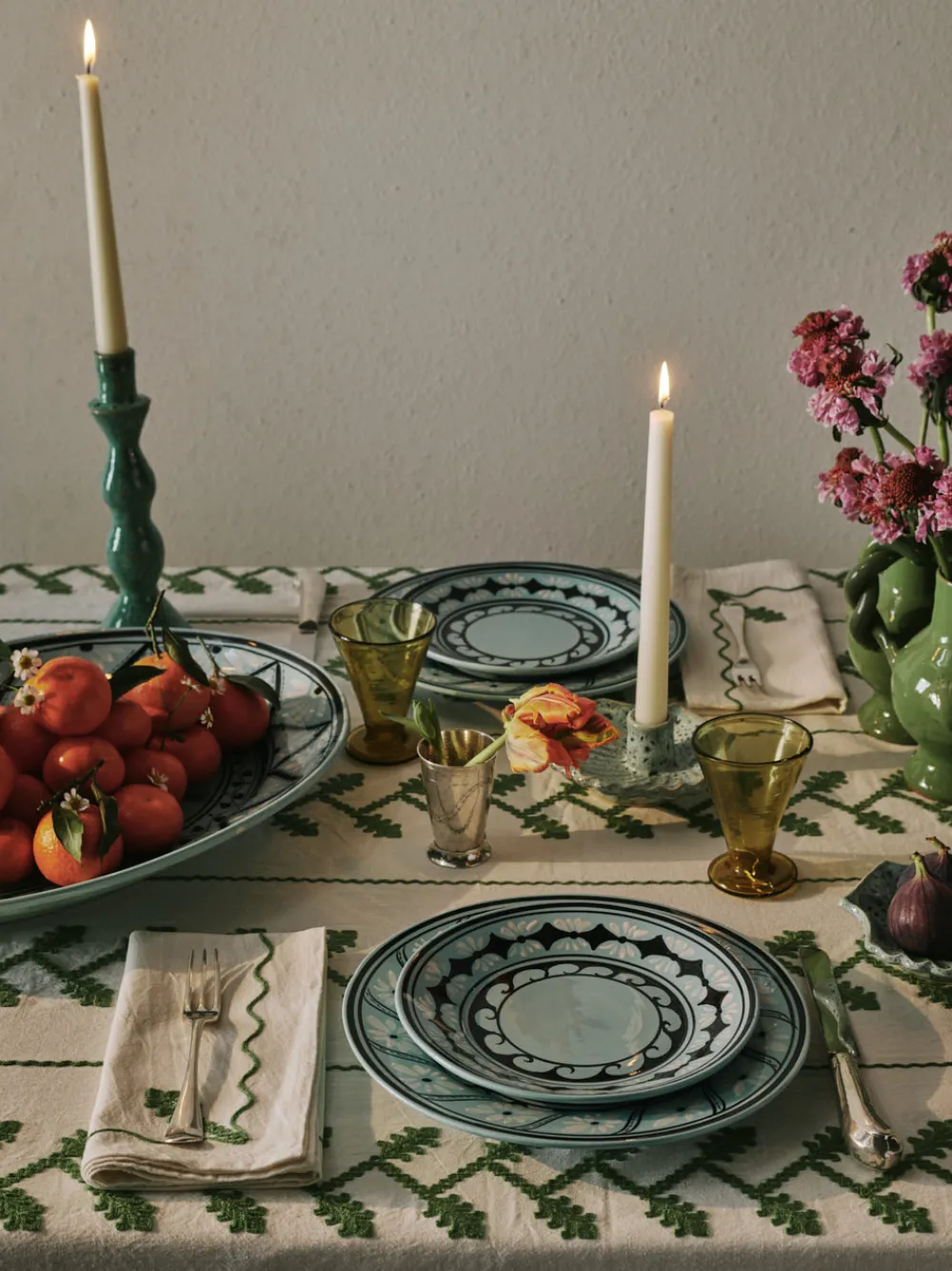 Carolina Irving and Daughters Dinnerware|Gigi Aqua Dinner Plate