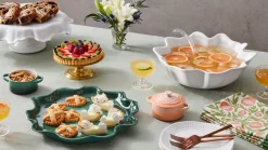 Le Creuset Dinnerware|Iris Collection Serving Bowl, 15