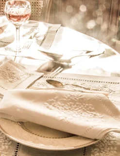 Henry Handwork Place Settings & Linens|Jardin Classic Linen Placemat in Six Colors