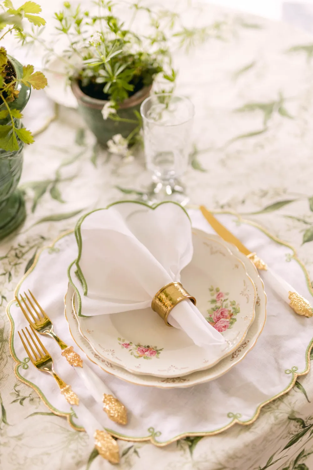 Nadia & Co Place Settings & Linens|Jardin Serviettes