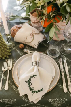 Nadia & Co Place Settings & Linens|Laurel Embroidered Napkins