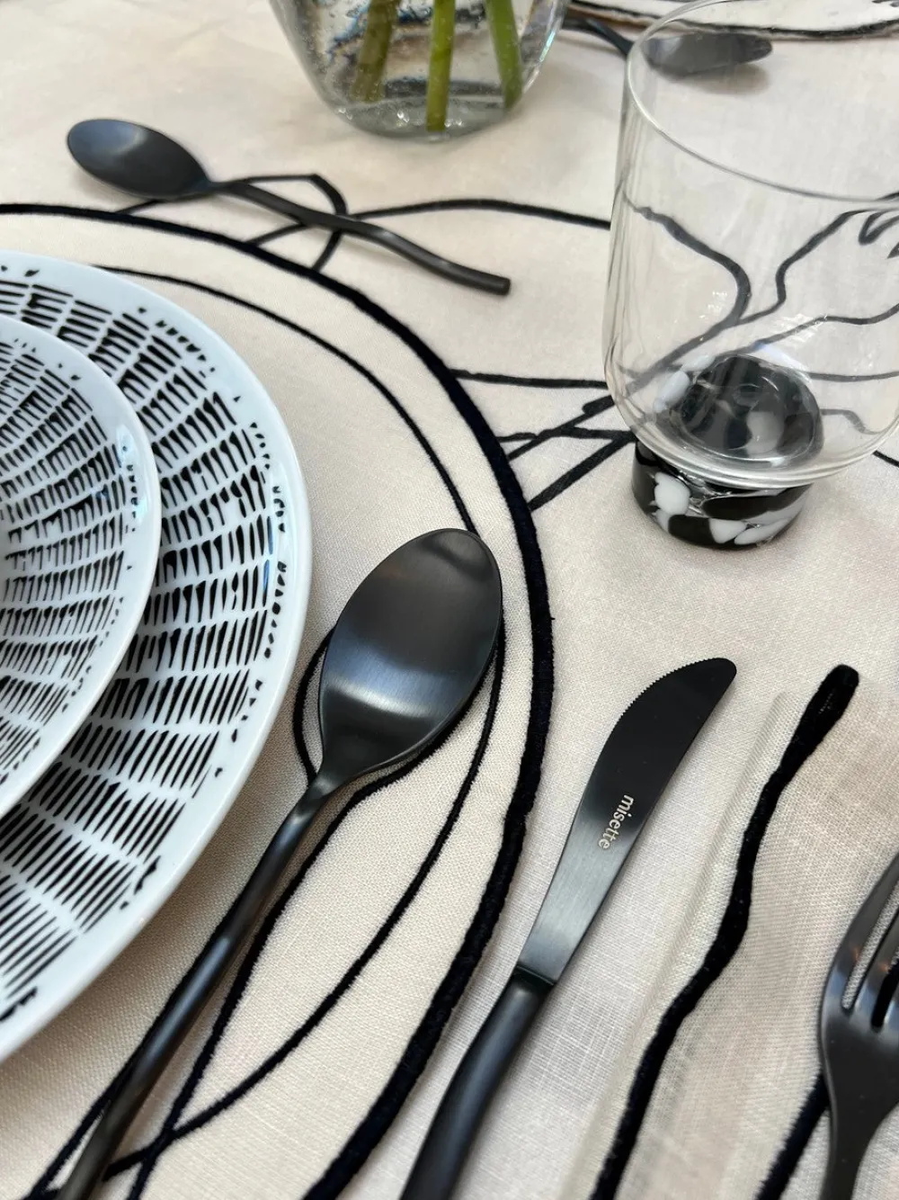 Misette Dinnerware|Line Drawing Dinner Plates, Set of 4