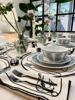 Misette Dinnerware|Line Drawing Dinner Plates, Set of 4