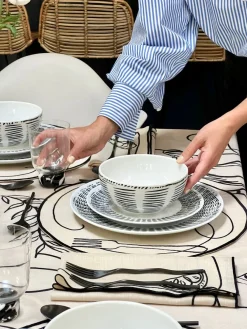 Misette Dinnerware|Line Drawing Dinner Plates, Set of 4