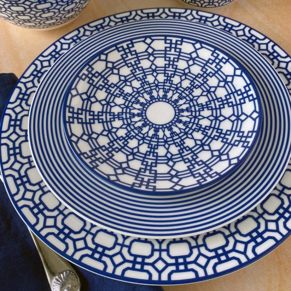 Caskata Dinnerware|Newport Garden Gate Rimmed Dinner Plate Blue