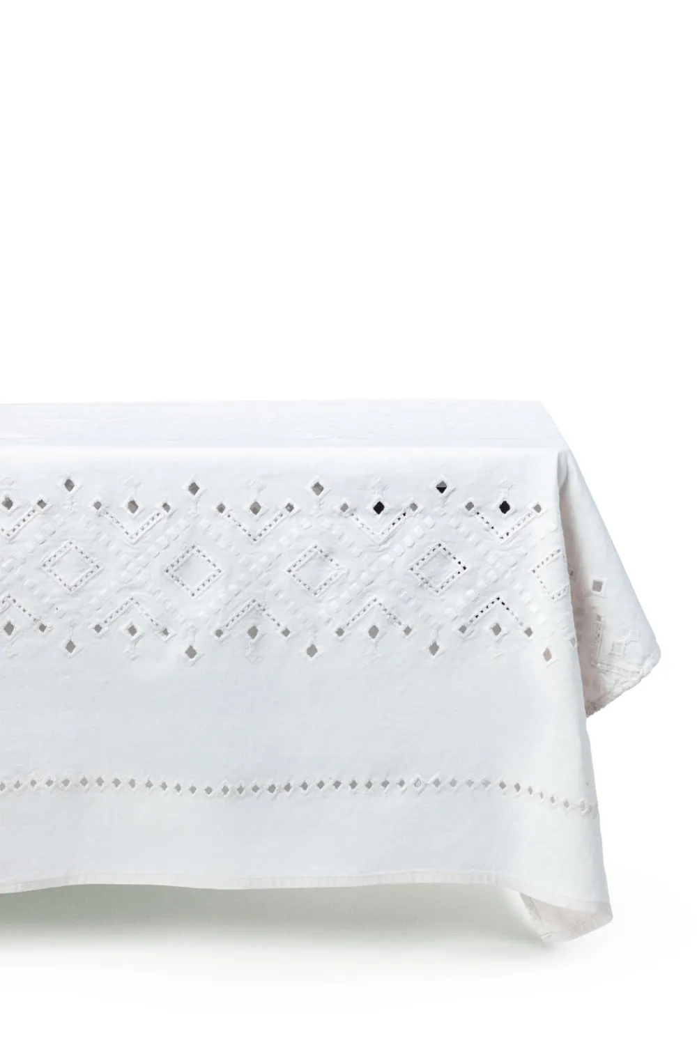 Esencial Hogar Place Settings & Linens|Ojete Rectangular Tablecloth in White