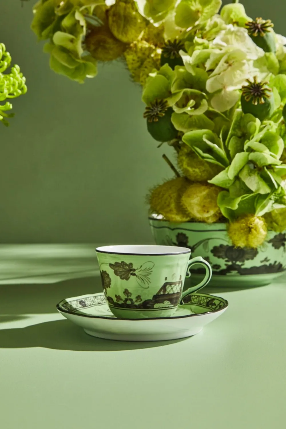 Ginori 1735 Dinnerware|Oriente Italiano Coffee Cup in Porpora
