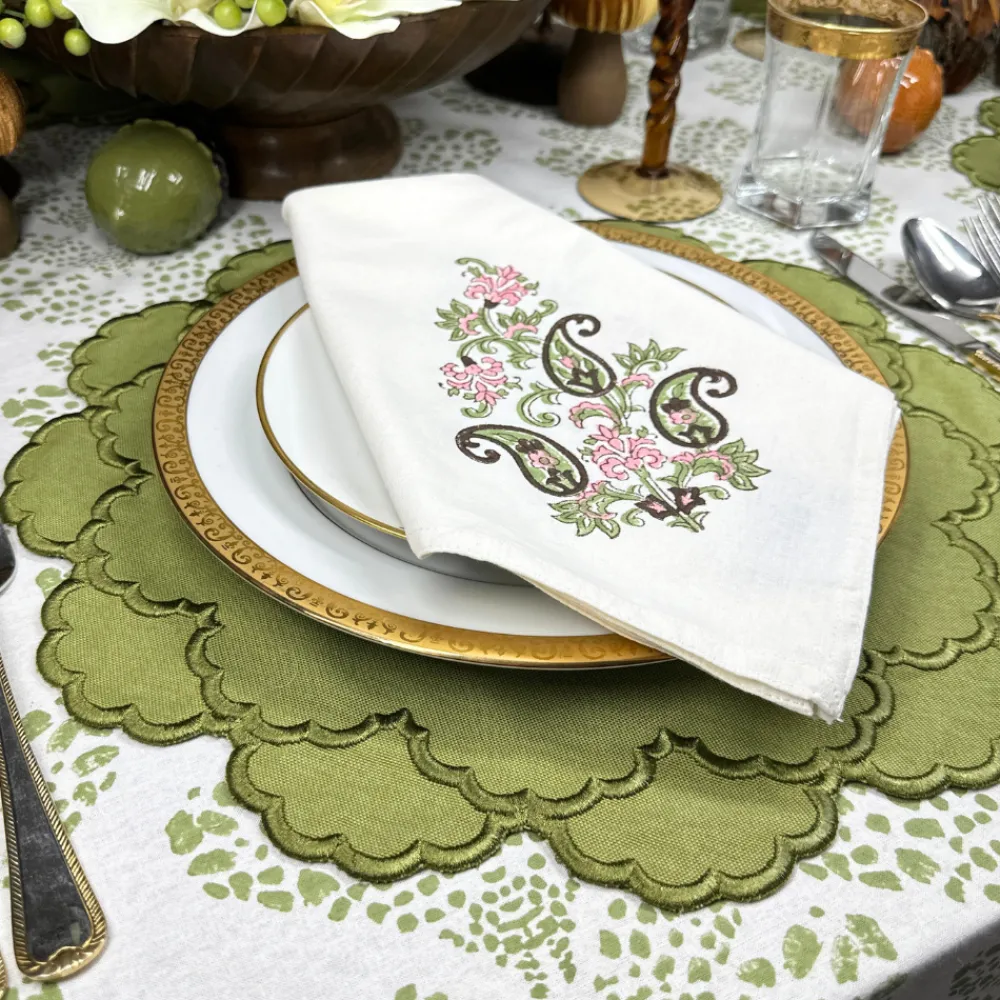 Flying Sheep Country Place Settings & Linens|Paisley Motif Napkins, Set of 4