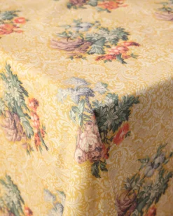 Cabana Place Settings & Linens|Peonia Tablecloth