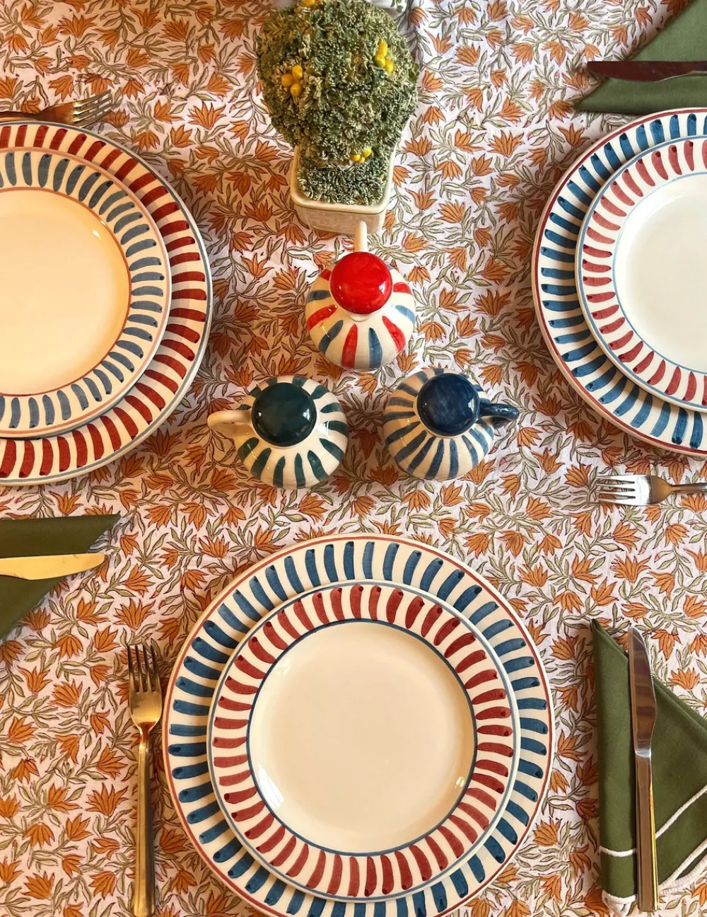 Sveva's Home Dinnerware|Red Olive Oil and Vinegar Bottle, Set of 2