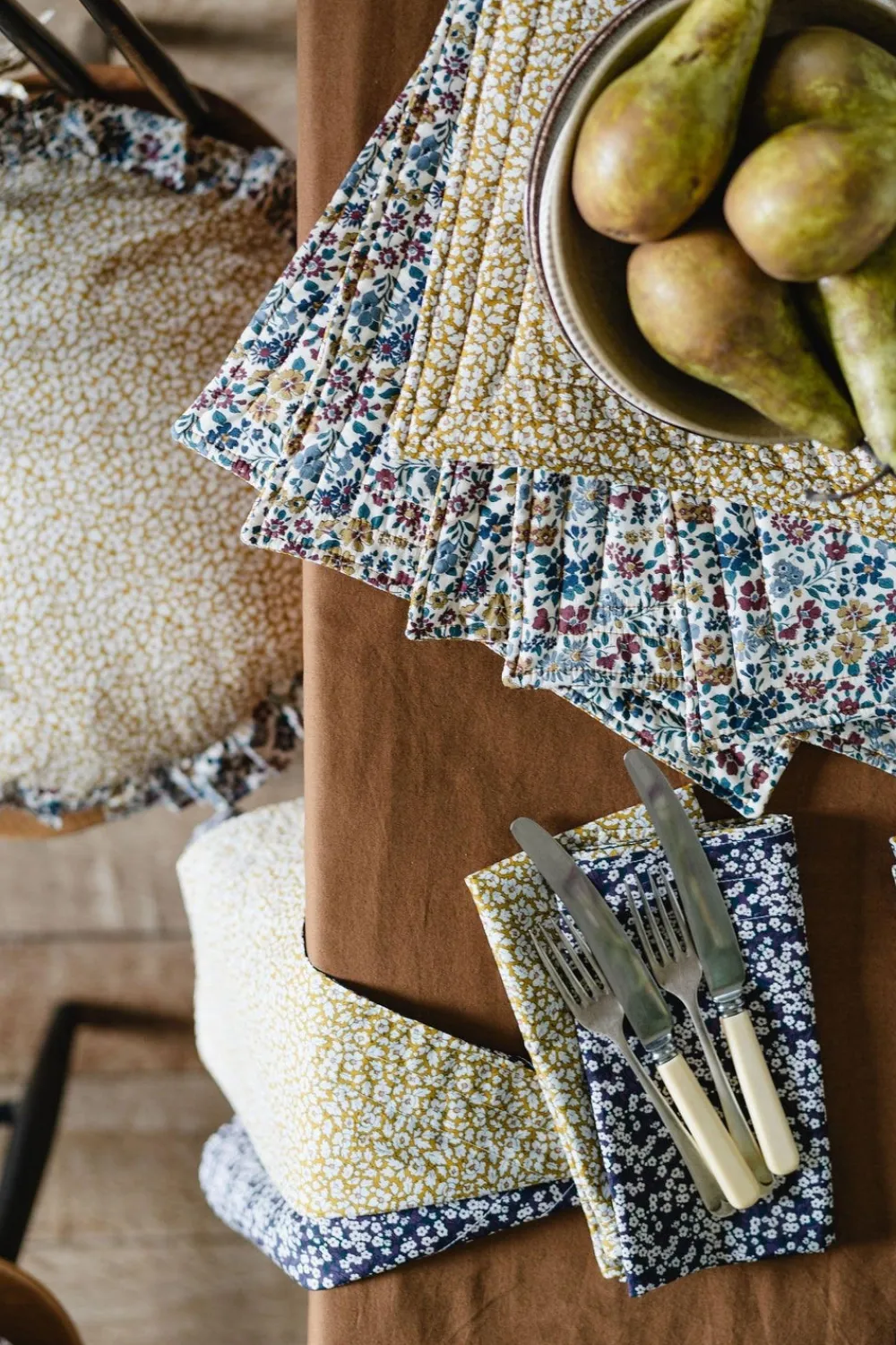 Coco & Wolf Place Settings & Linens|Reversible Stitch Napkin Set Made With Liberty Fabric in Feather Meadow & Mitsi Valeria