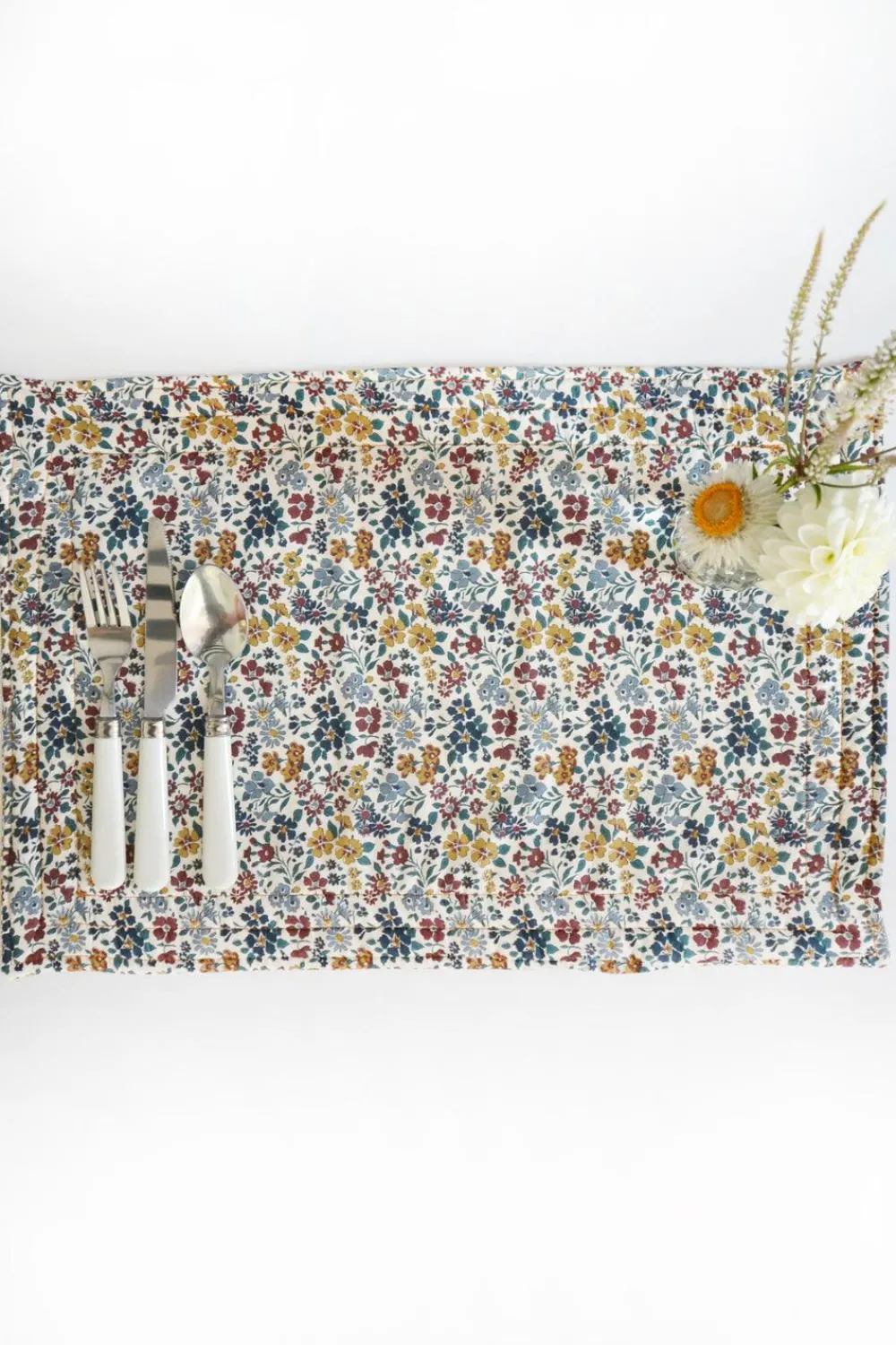 Coco & Wolf Place Settings & Linens|Reversible Stitch Placemat Made With Liberty Fabric in Feather Meadow & Annabella
