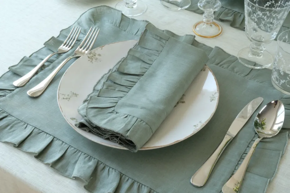 TriChi Design Place Settings & Linens|Ruffles Sea Sonen Napkin and Placemat, Set of 2