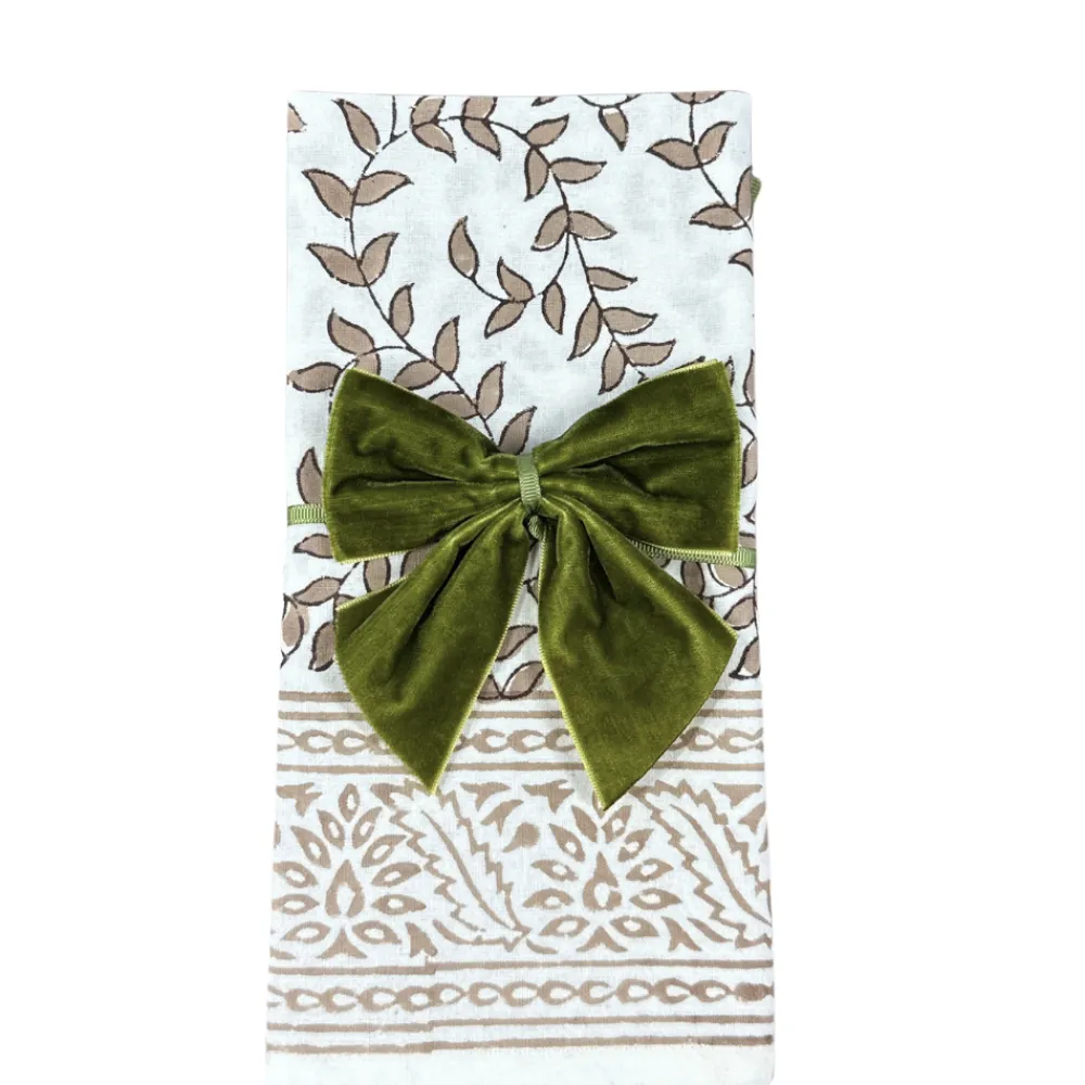 Flying Sheep Country Place Settings & Linens|Sage Green Bow Velvet Napkin Ties, Set of 4
