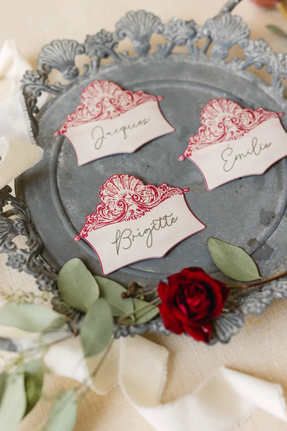 Nadia & Co Place Settings & Linens|Shell Flourish Place Card