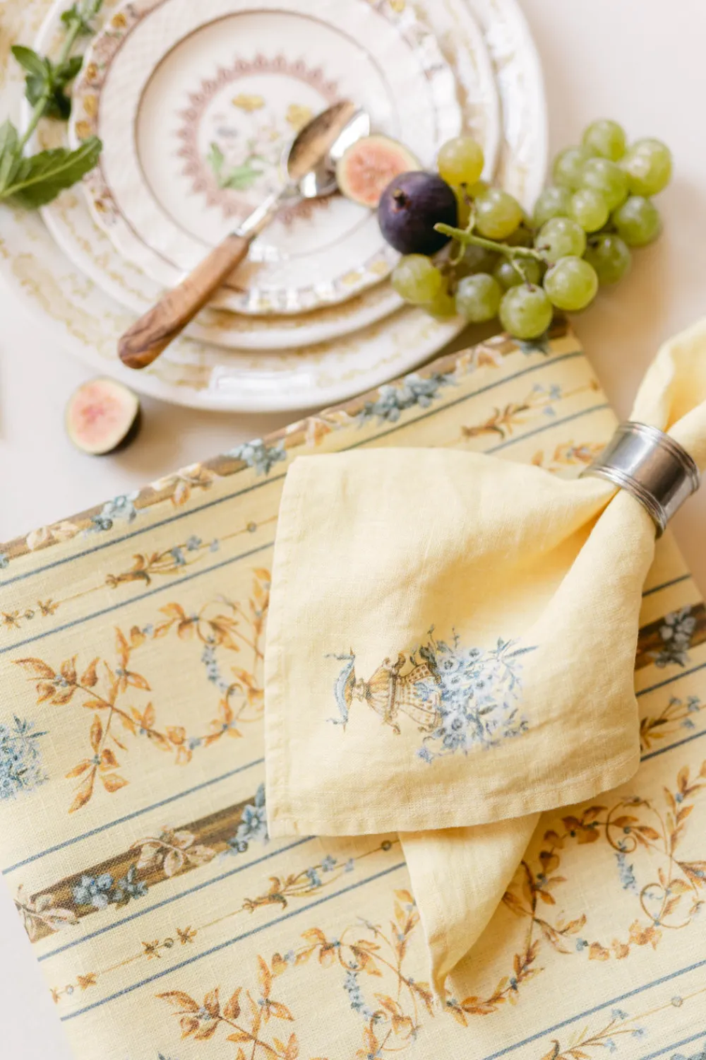 Nadia & Co Place Settings & Linens|Sole Tablecloth