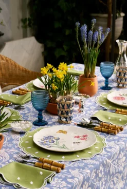 Loulou La Dune Place Settings & Linens|Spring Green and White Placemat and Napkin Set