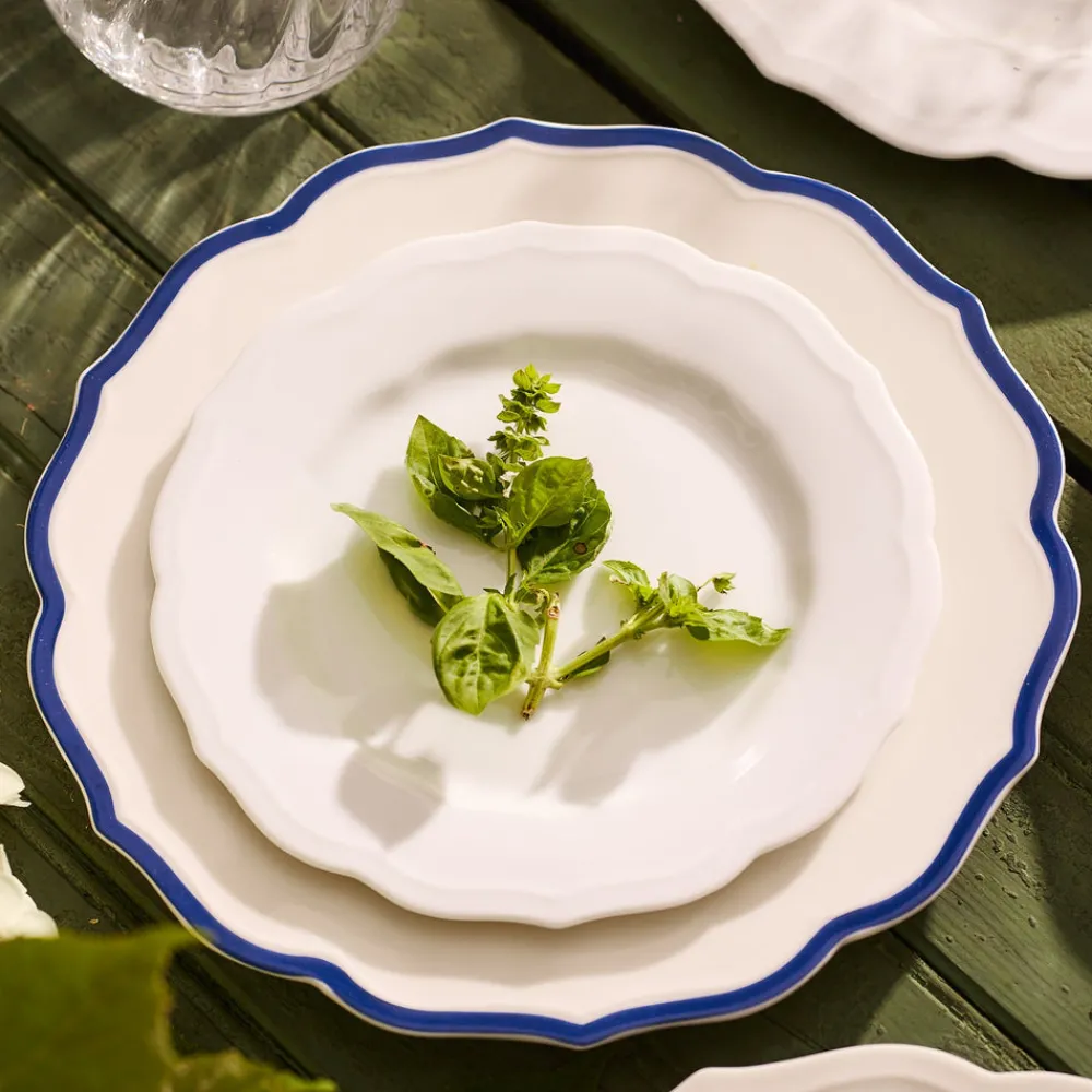 Caskata Dinnerware|Stella Scalloped Blue Dinner Plate