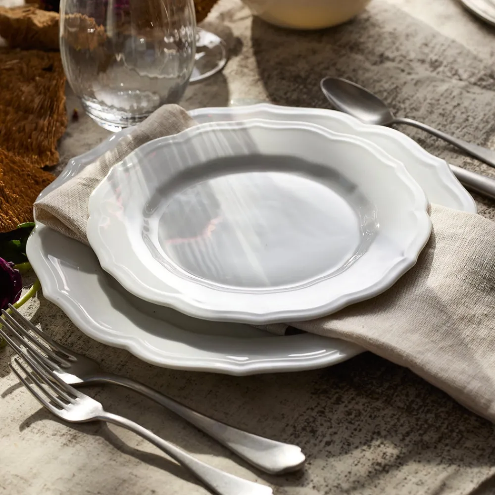 Caskata Dinnerware|Stella Scalloped White Dinner Plate