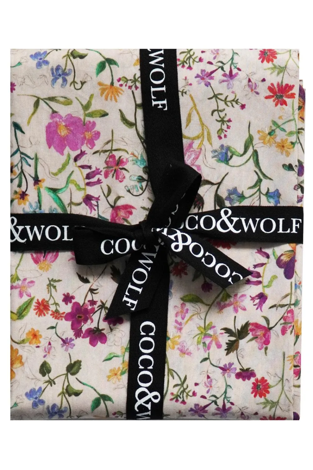 Coco & Wolf Place Settings & Linens|Tablecloth Made With Liberty Fabric in Linen Garden