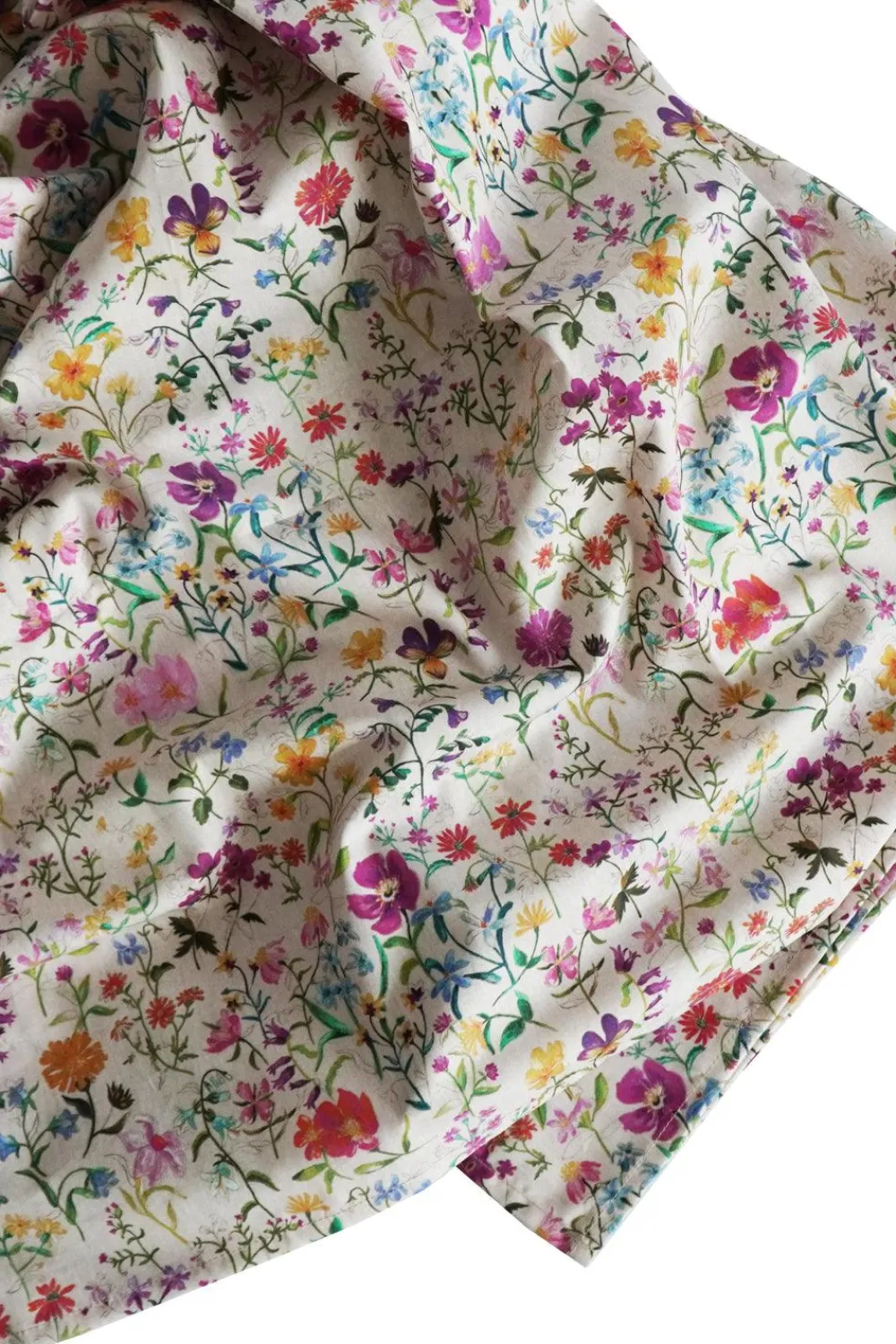 Coco & Wolf Place Settings & Linens|Tablecloth Made With Liberty Fabric in Linen Garden