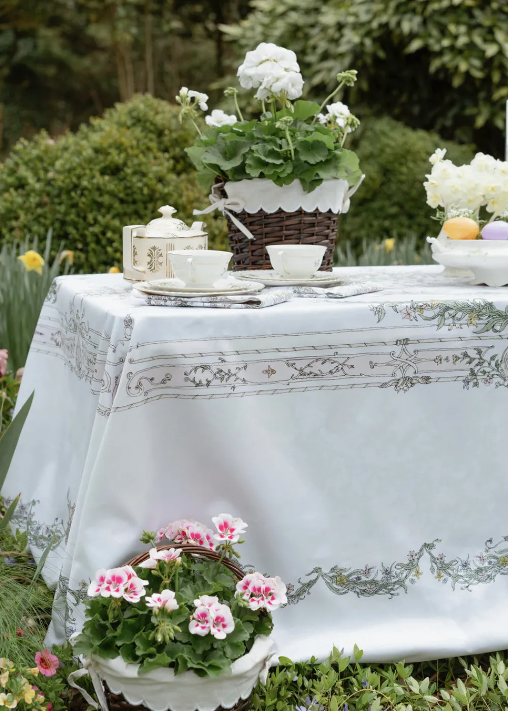 Atelier Choux Best Of Baby Registry|Place Settings & Linens|Tapestry Tablecloth