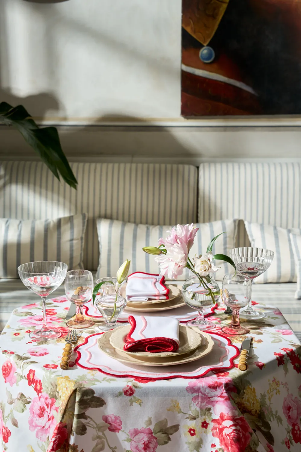 Loulou La Dune Place Settings & Linens|Wild Roses Tablecloth in White