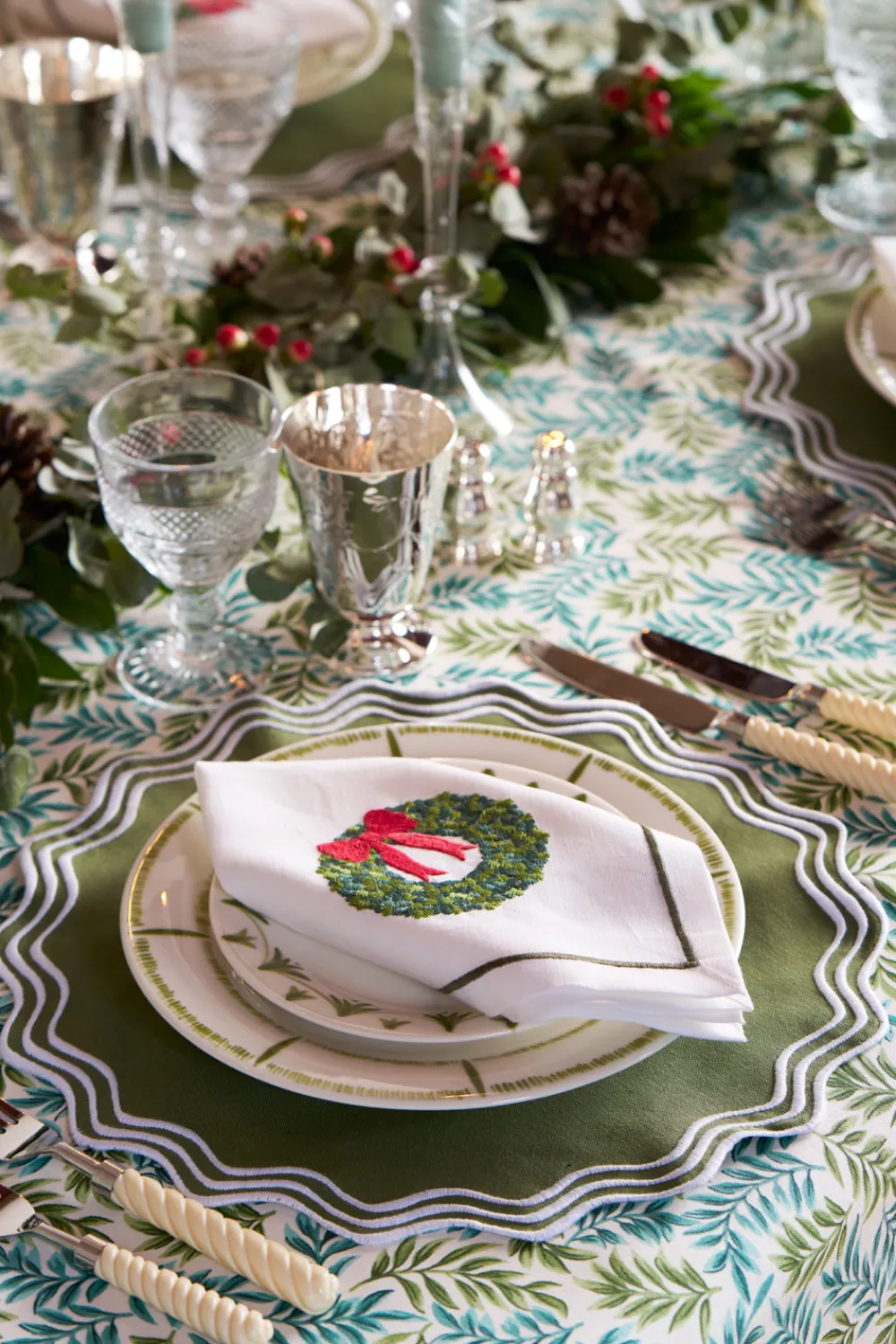 Loulou La Dune Place Settings & Linens|Wreath Placemat, Set of 4