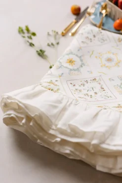 Nadia & Co Place Settings & Linens|Zia Tablecloth